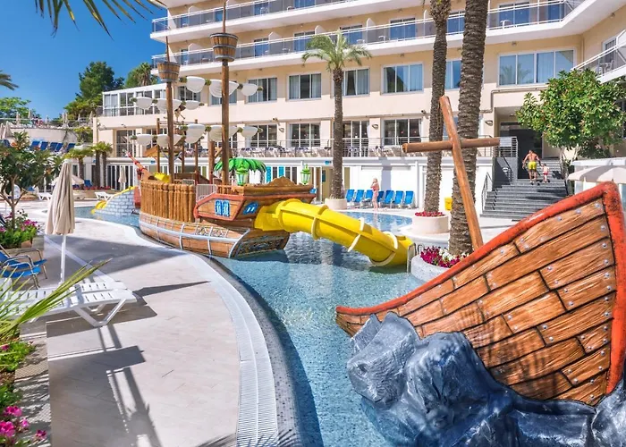 Hotel Oasis Park Splash
